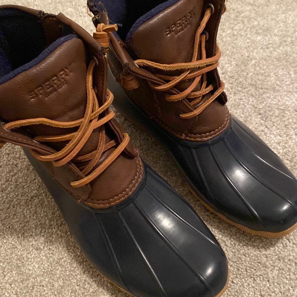 Sperry boots girls size 5